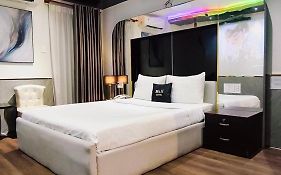 M&H Hotel